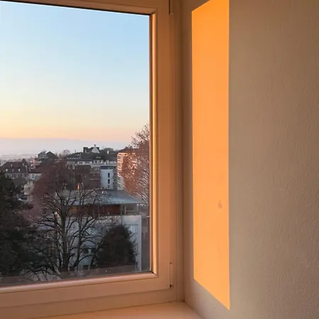 Sous Les Toits * Lausanne